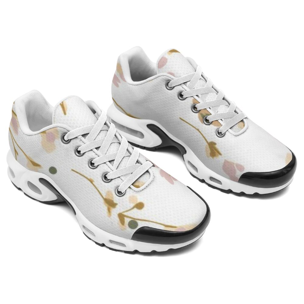 Low Cut Everyday Sneakers with Airflow - Owl Out Look